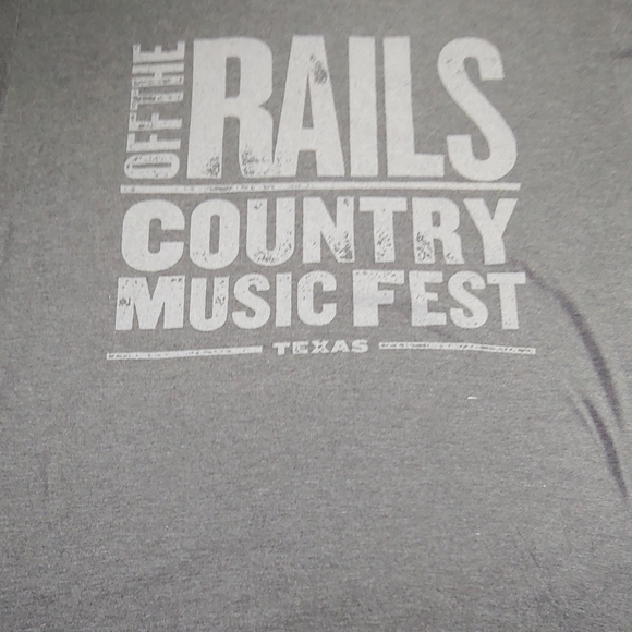Off The Rails 2016 Country Music Festival With Line Up on Back XL - Picture 2 of 11